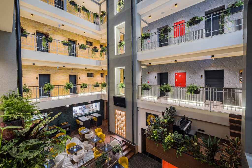 0079- AR5A5655-HDR.jpg